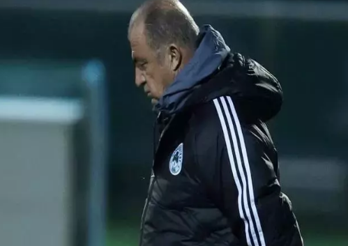 Foto - Yunanistan’da şok eden gelişme! Fatih Terim’in fişini çektiler! Sen ne yaptın böyle! Bakalım şimdi ne olacak 