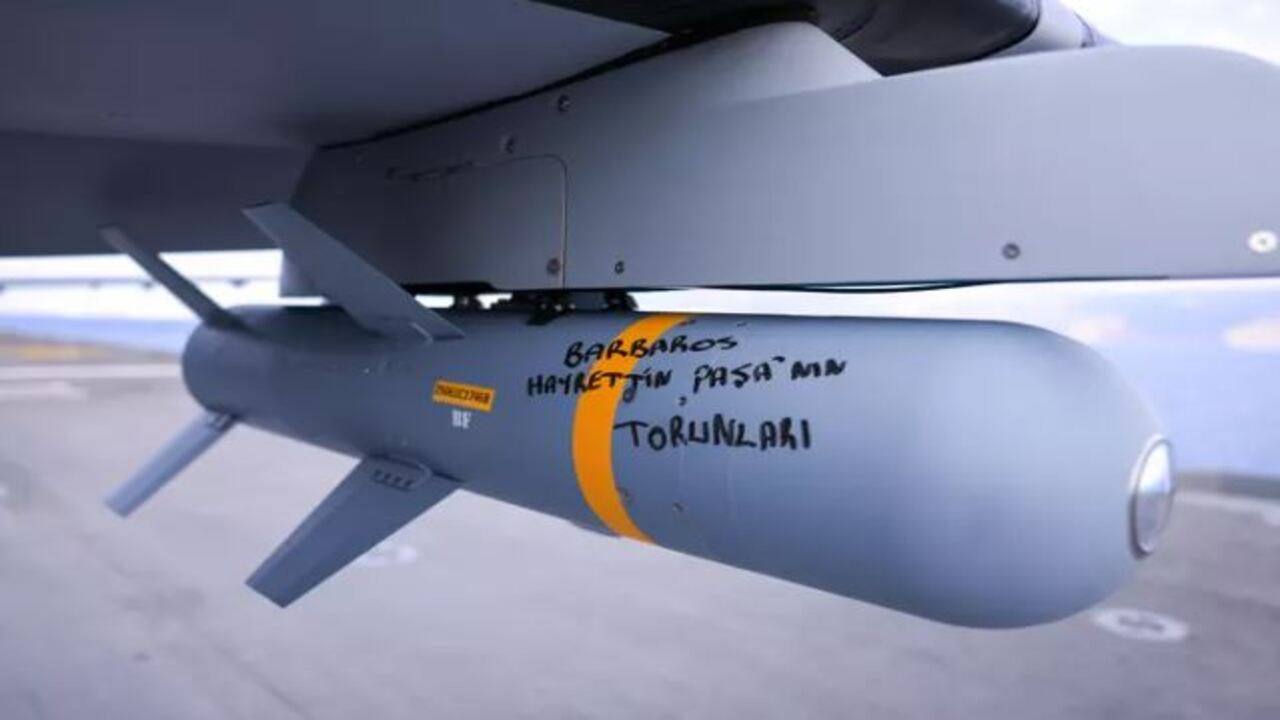 Foto - Yunanistan’da TB3 telaşı: Dünyada bir ilki başardılar! Bu bir gelecek senaryosu değil Türkiye’nin gerçeği...