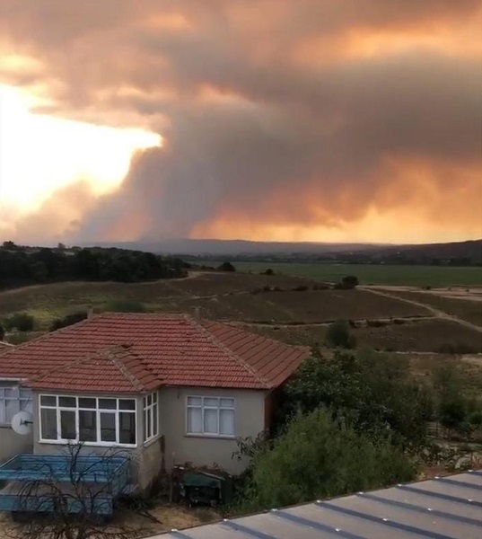 Foto - Yunanistan'daki yangın Edirne sınırına dayandı!