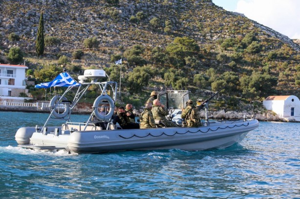 Foto - Yunanistan'dan skandal Türkiye adımı! 2021'e saatler kala...