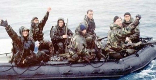 Foto - Yunanistan'ı sallayan atama! 'Korkmuyoruz' diye mesaj verdiler