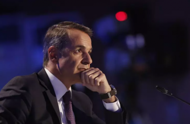 Foto - Yunanistan'ın 30'dan fazla savaş helikopteri imha oldu!