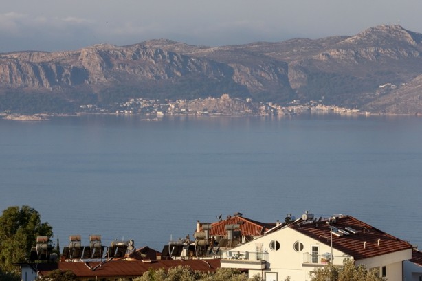 Foto - Yunanistan'ın asker yığdığı 'Meis' adası böyle görüntülendi