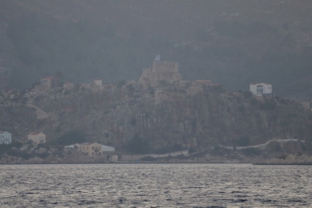 Foto - Yunanistan'ın asker yığdığı 'Meis' adası böyle görüntülendi
