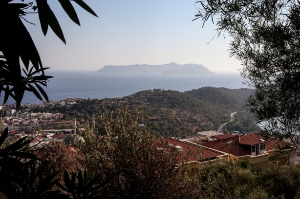 Foto - Yunanistan'ın asker yığdığı 'Meis' adası böyle görüntülendi