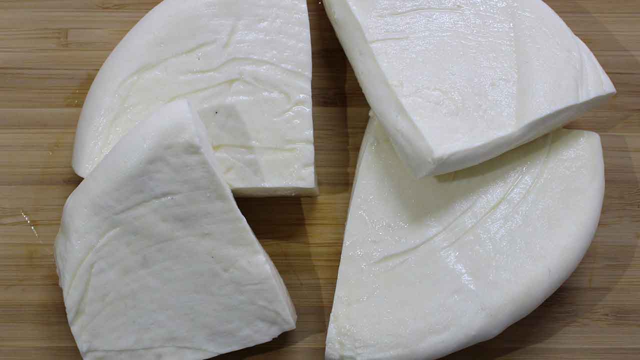 Yunanistan kafayı iyice kırdı: Türkiye göz göre göre bizden Feta'yı çalıyor