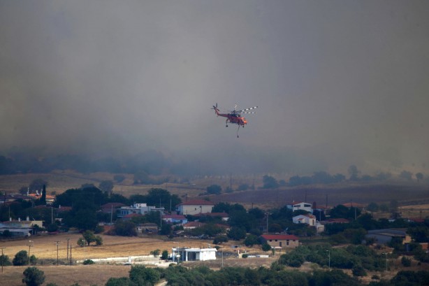 Foto - Yunanistan’ın Türkiye sınırında orman yangını! Köyler boşaltıldı