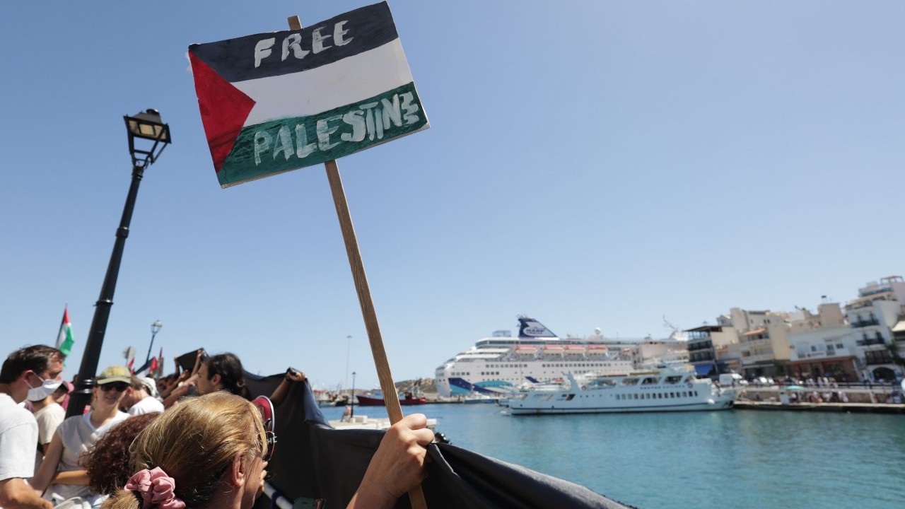 Foto - Yunanlar sokağa indi! İsrailli turistlere karşı ayaklandılar