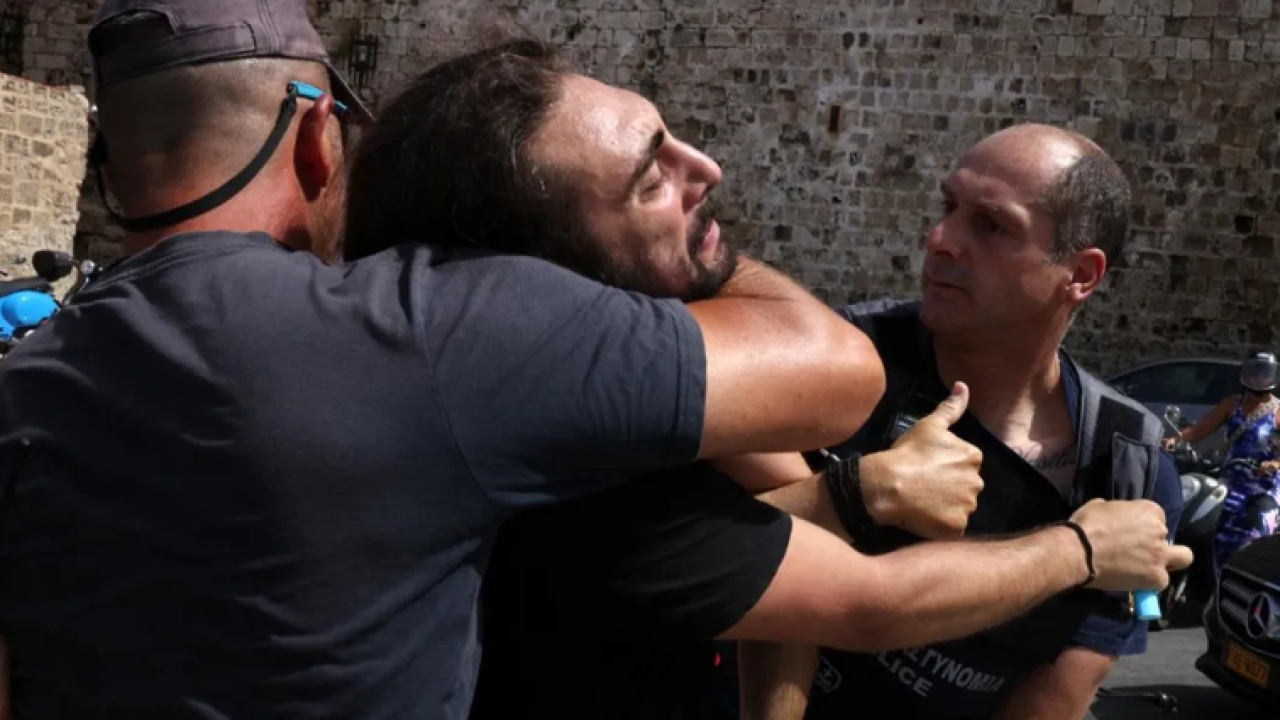 Foto - Yunanlar sokağa indi! İsrailli turistlere karşı ayaklandılar