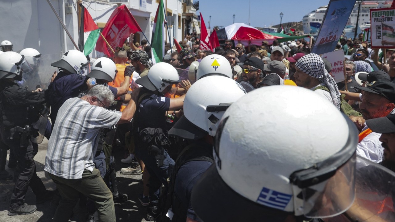Foto - Yunanlar sokağa indi! İsrailli turistlere karşı ayaklandılar