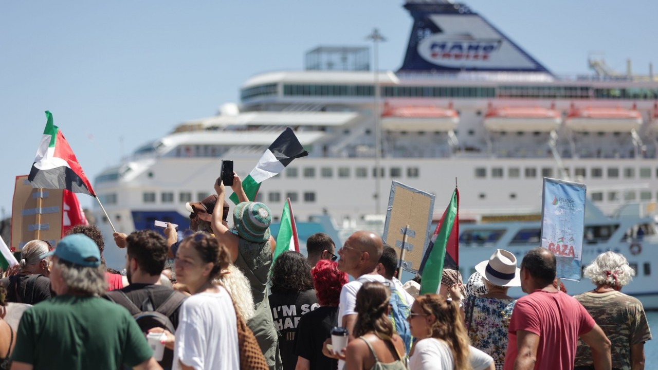 Foto - Yunanlar sokağa indi! İsrailli turistlere karşı ayaklandılar