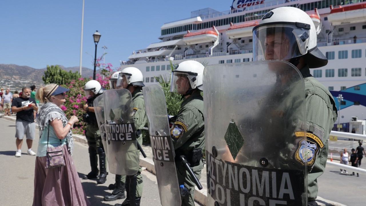 Foto - Yunanlar sokağa indi! İsrailli turistlere karşı ayaklandılar