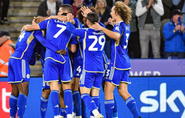 Foto - Yunus Akgün'lü Leicester City, Premier Lig'e göz kırpıyor