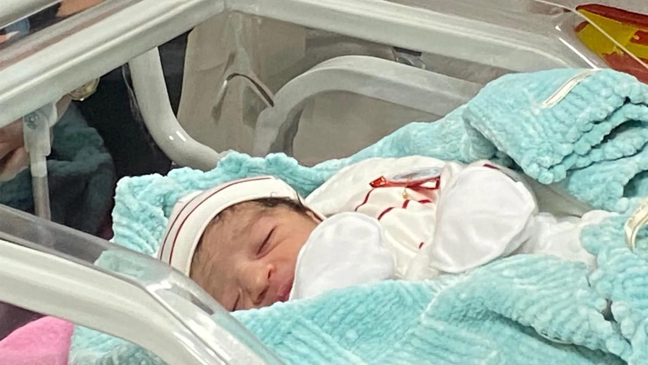 Foto - Yurdun dört bir yanından kareler! 2025’in ilk bebekleri dünyaya geldi