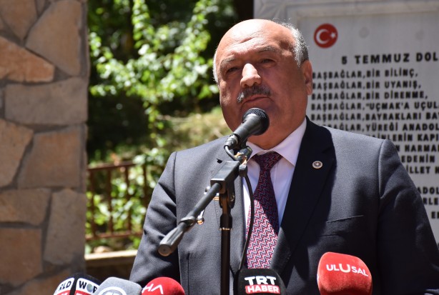 Foto - Yüreklerde kapanmayan yara! Başbağlar'da katledilen 33 sivil törenle anıldı