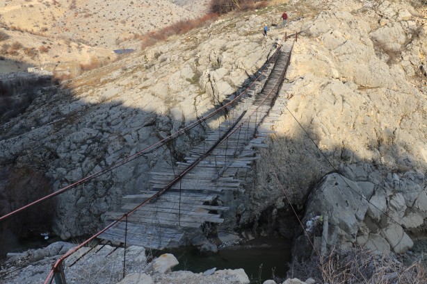 Foto - Yürekleri ağza getiren köprü! Tam 30 metre...
