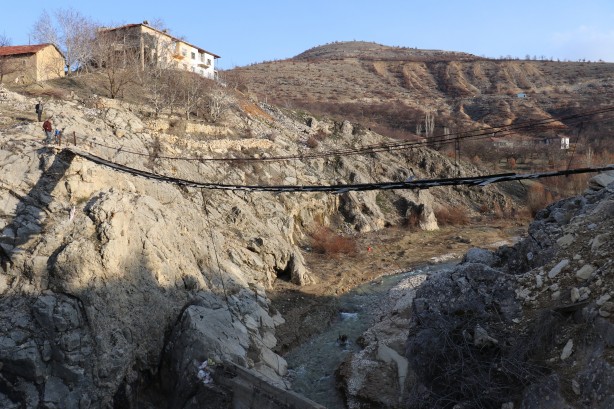 Foto - Yürekleri ağza getiren köprü! Tam 30 metre...