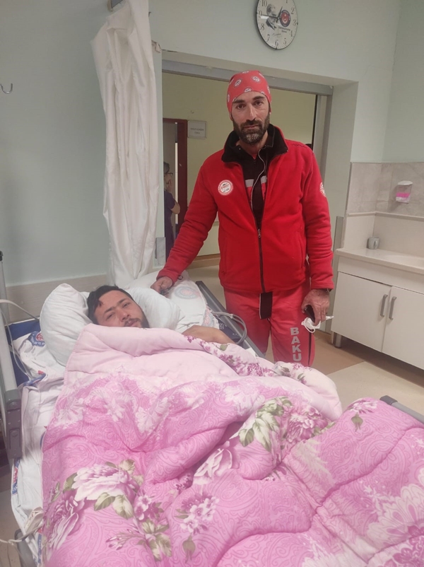 Foto - Yürekleri dağlayan dram! Enkaz altında kolunu kesip kanıyla bebeğini besledi