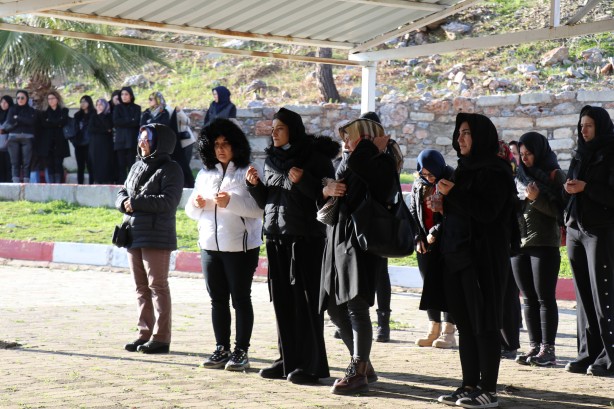 Foto - Yürekleri sızlatan olay! Bebeği doğduktan 10 saat sonra öldü