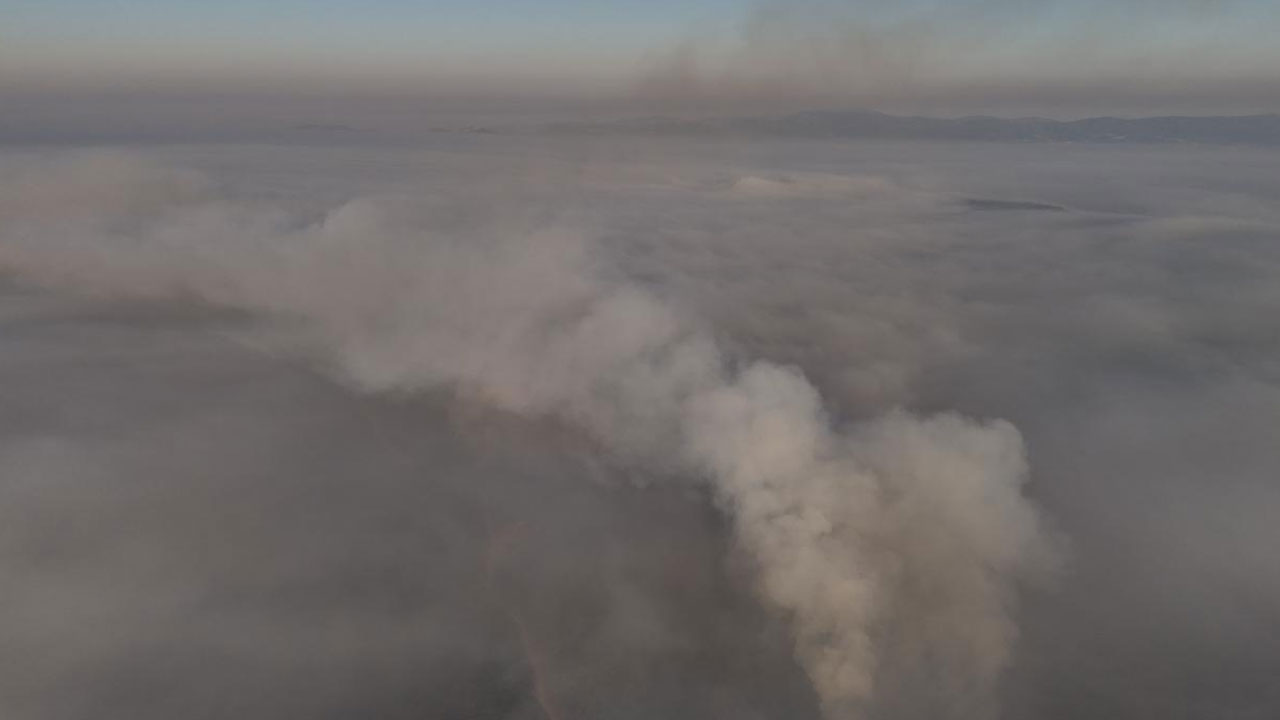 Yürekleri yakan görüntü! İki ilçe dumanlardan görünmez oldu