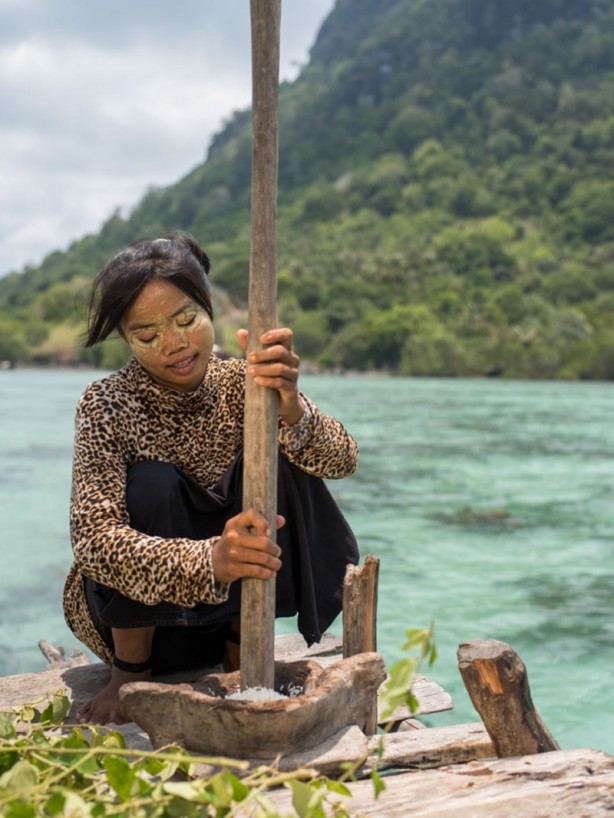 Foto - Yürümeyi değil önce yüzmeyi öğeniyorlar