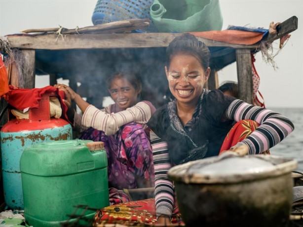 Foto - Yürümeyi değil önce yüzmeyi öğeniyorlar