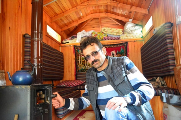 Foto - "Yürüyen ev"le doğanın tadını çıkarıyor 