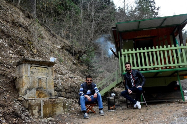 Foto - "Yürüyen ev"le doğanın tadını çıkarıyor 
