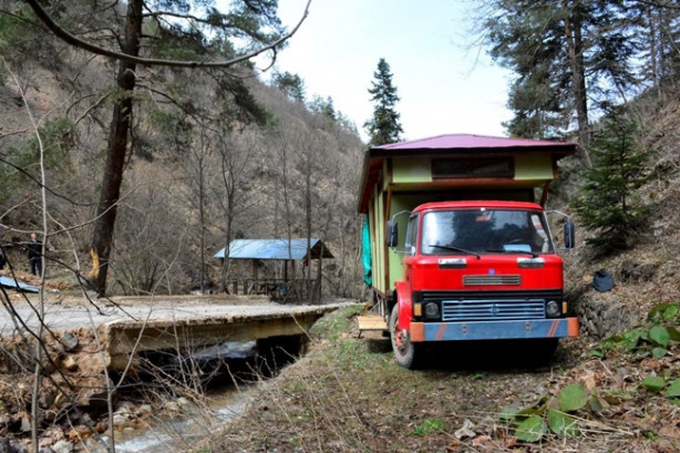 Foto - "Yürüyen ev"le doğanın tadını çıkarıyor 