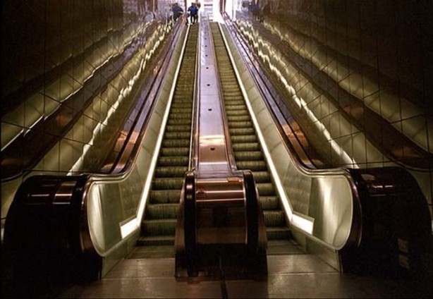 Foto - Yürüyen merdivenlerdeki fırça ne işe yarıyor?