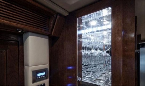 Foto - Yürüyen sarayın fiyatı hayrete düşürüyor!