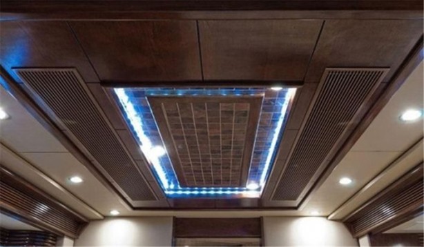 Foto - Yürüyen sarayın fiyatı hayrete düşürüyor!