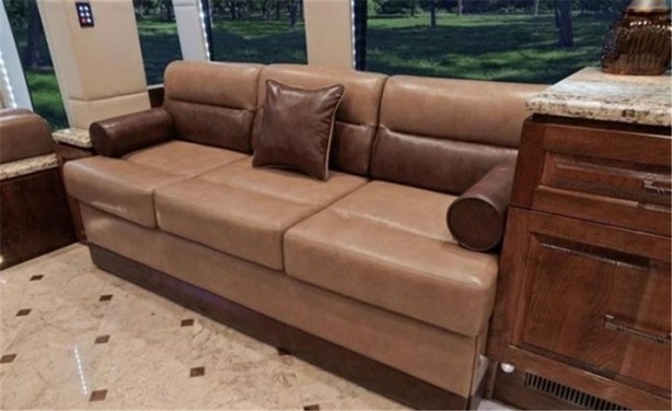 Foto - Yürüyen sarayın fiyatı hayrete düşürüyor!