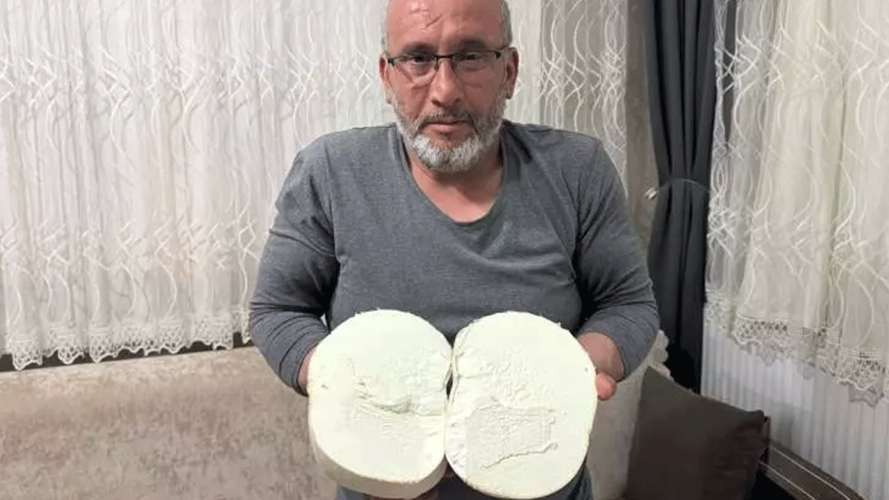 Foto - Yürüyüş yaptığı sırada iki dev mantar buldu!