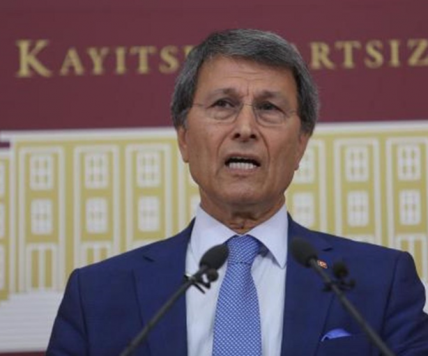 Yusuf Halaçoğlu genel başkan seçildi! "Sağcı da solcu da ortacı da değiliz"