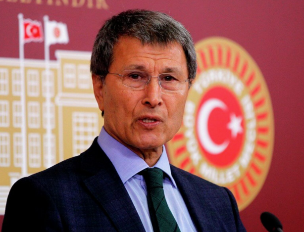 Foto - Yusuf Halaçoğlu genel başkan seçildi! "Sağcı da solcu da ortacı da değiliz"