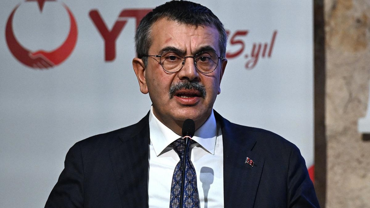 Yusuf Tekin, "Anlamakta zorlanıyorum" diyerek açıkladı! Çok tartışılıyordu, yine değişiyor! MEB’de beklenmedik karar