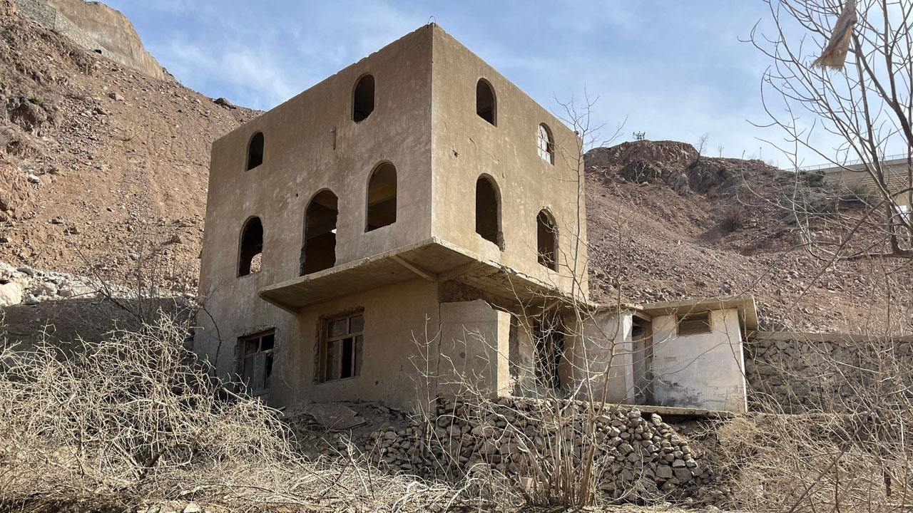 Foto - Yusufeli Barajı'nda ilginç manzara! Kaybolan köy geri döndü!