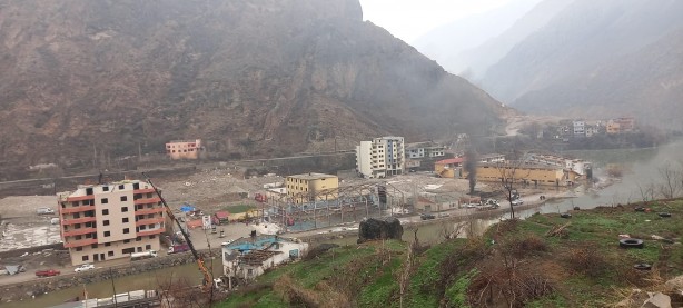 Foto - Yusufeli Barajı'nın suları ilçenin sanayi sitesine ulaştı