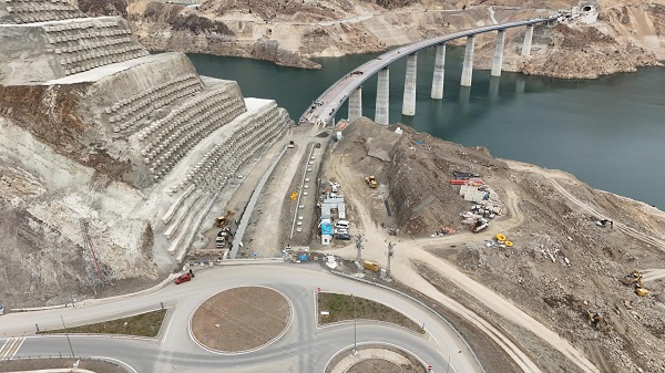 Foto - Yusufeli Viyadüğü'nde geri sayım