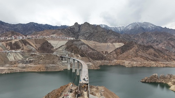 Foto - Yusufeli Viyadüğü'nde geri sayım
