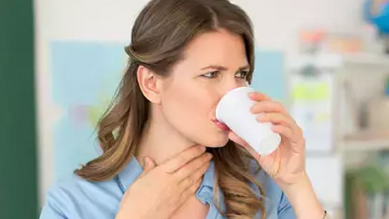 Foto - Yutkunma sıkıntınız var ise: Basit bir şey mi yoksa kanser mi? Uyarı kritik: Süre 3 hafta! Ama bunu değiştirecek güçteyiz