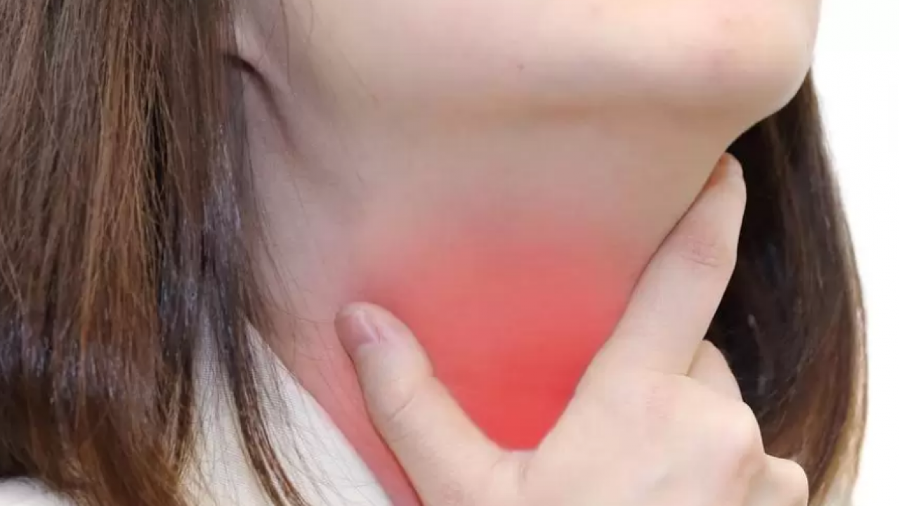 Foto - Yutkunma sıkıntınız var ise: Basit bir şey mi yoksa kanser mi? Uyarı kritik: Süre 3 hafta! Ama bunu değiştirecek güçteyiz