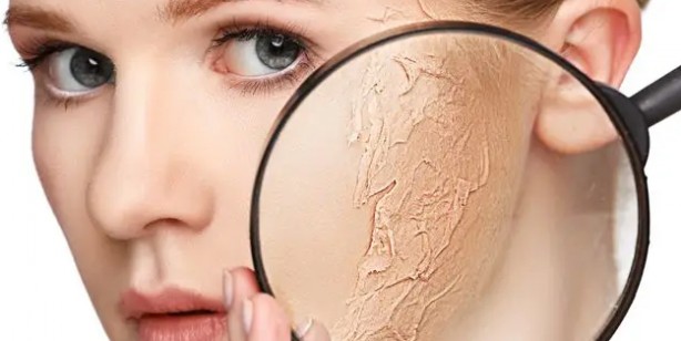 Yüz nasıl nemlendirilir? Kuru ciltlere hangi besinler iyi gelir? 