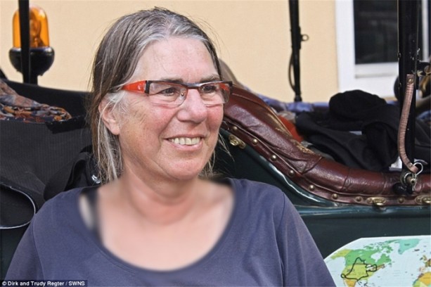 Foto - Yüz yaşındaki arabayla dünya turu