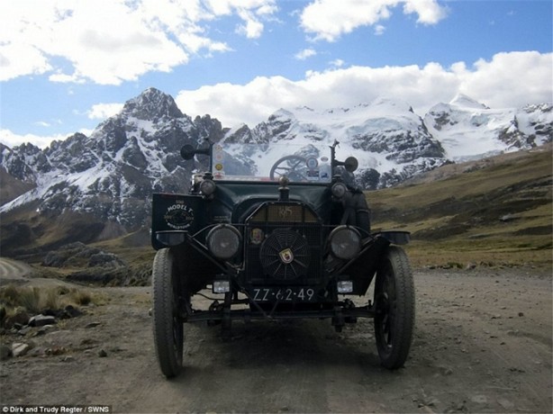 Foto - Yüz yaşındaki arabayla dünya turu