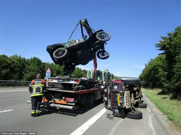 Foto - Yüz yaşındaki arabayla dünya turu