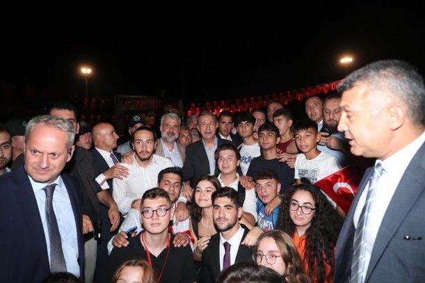 Foto - Yüz yüze 100 gün programları dolu dizgin sürüyor