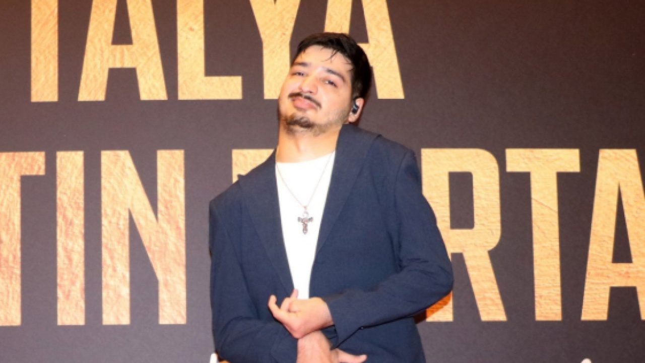 Foto - Yüzde 90 engelli ama hedefi büyük: Tek el 3 parmakla Hollywood’a yolculuk