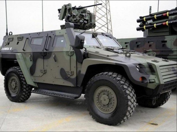 Foto - Yüzde yüz yerli silahlarımız